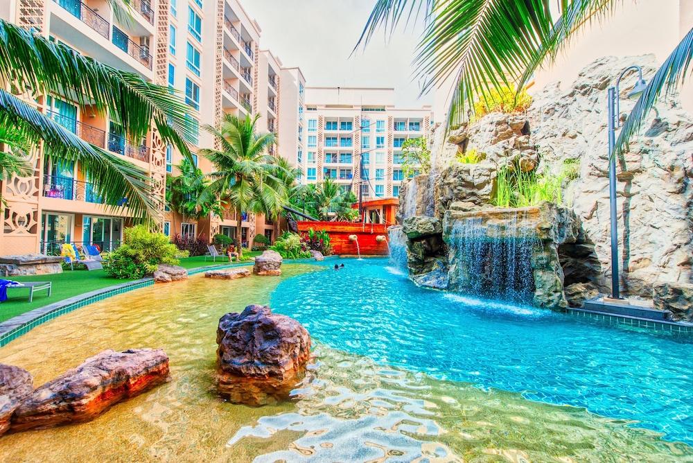 Atlantis Condo Resort Jomtien Beach Buitenkant foto