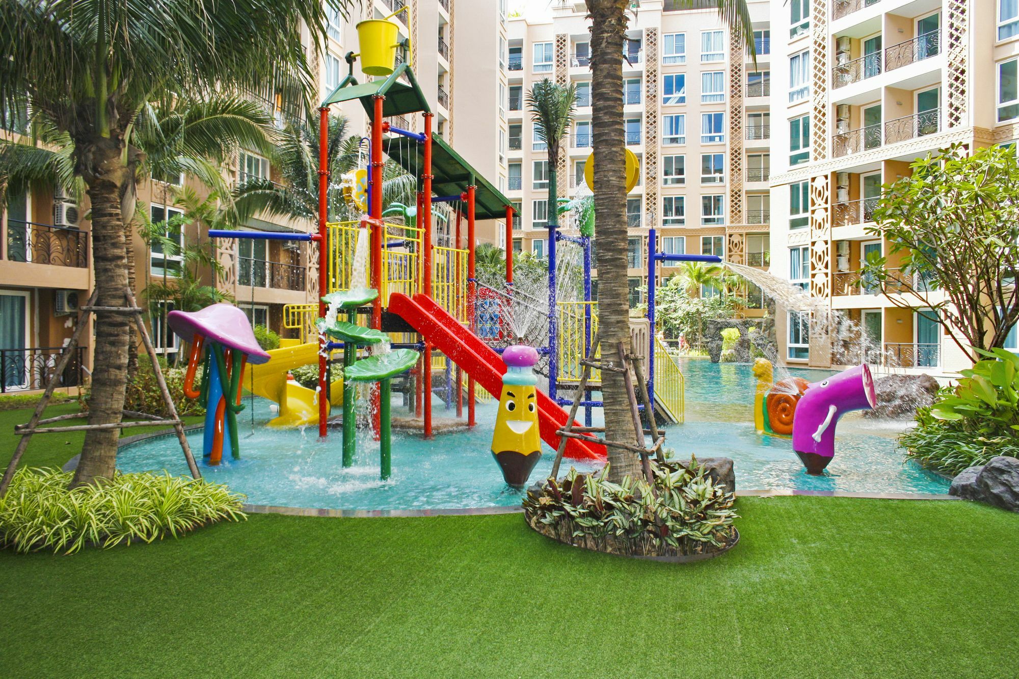 Atlantis Condo Resort Jomtien Beach Buitenkant foto