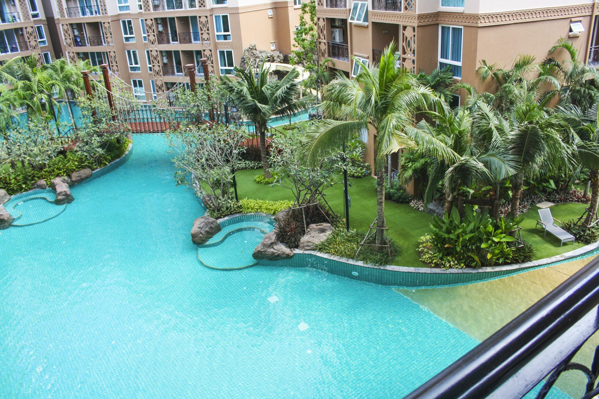 Atlantis Condo Resort Jomtien Beach Buitenkant foto